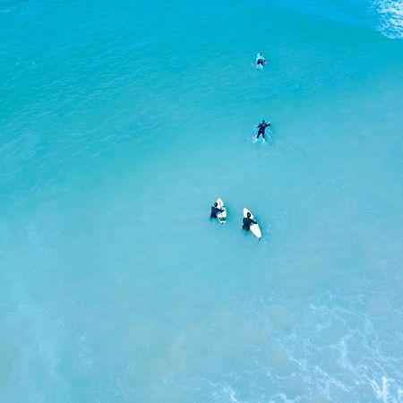 Vila Vale Guest House - Surf & Yoga تشارنكه المظهر الخارجي الصورة