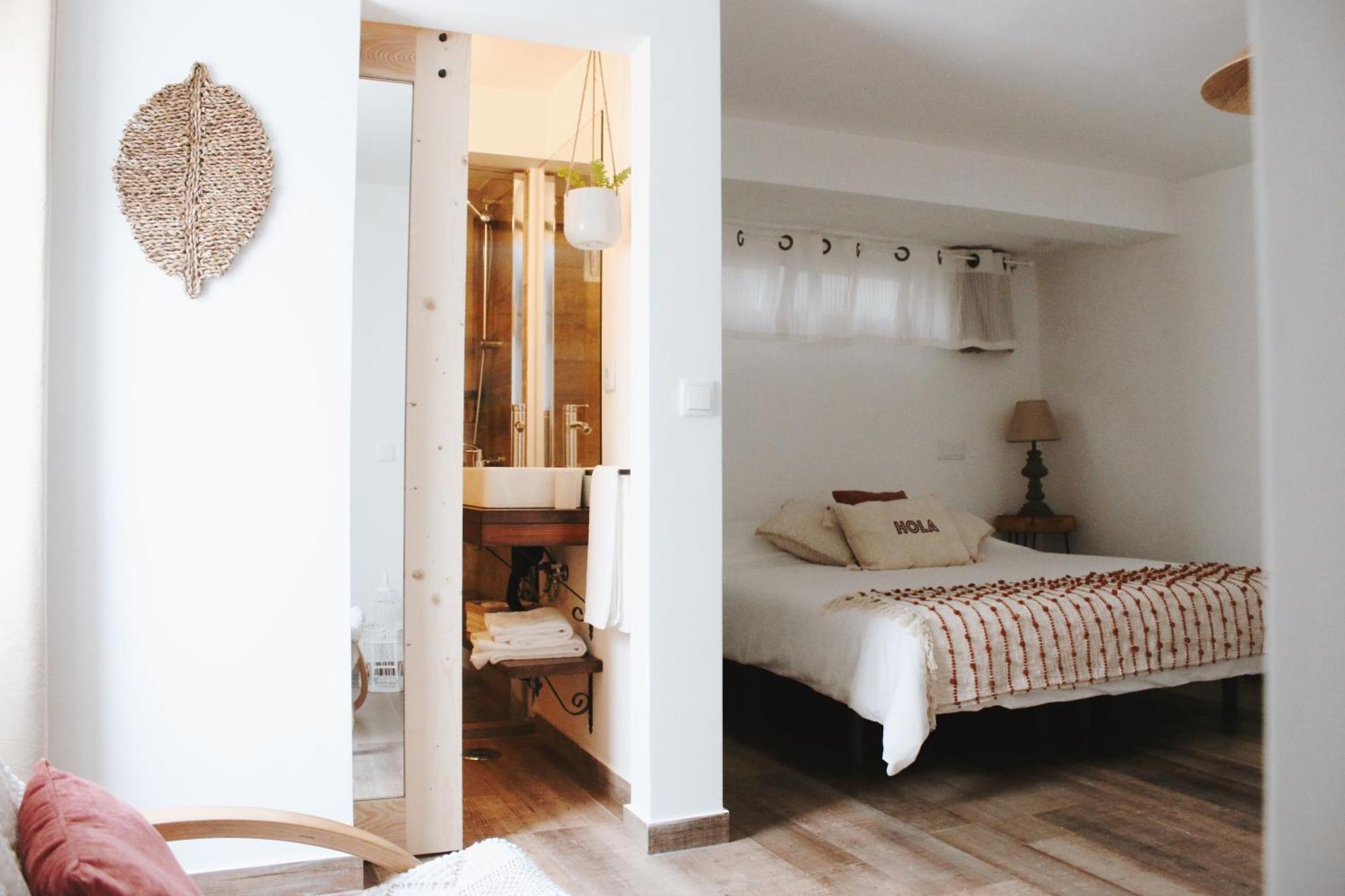 Vila Vale Guest House - Surf & Yoga تشارنكه المظهر الخارجي الصورة